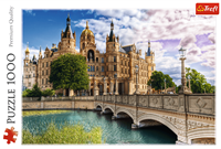 Trefl 1000 - Castle on the Island-3