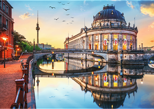 Trefl 1000 Premium Plus  - Photo Odyssey: Bode Museum in Berlin, Germany_FSC Mix 70%-2