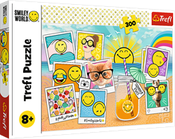 Trefl 300 - Smiley on vacation / Smiley