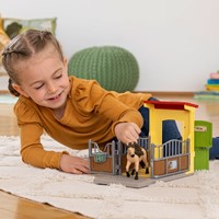 Schleich Farm World Ponystal met IJslanderhengst-3