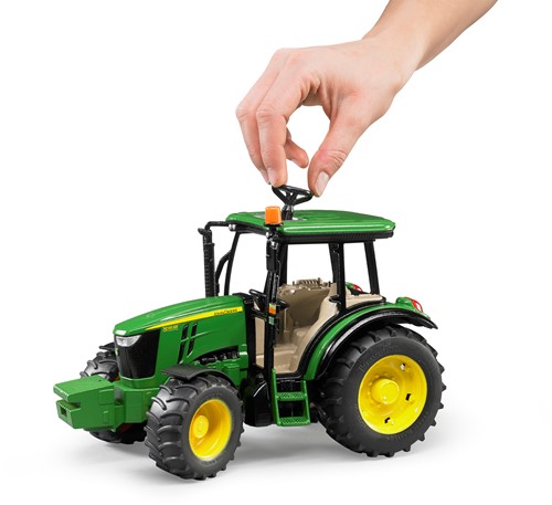 Bruder John Deere tractor 5115 M-3