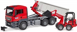 Bruder MAN TGS met rolcontainer en Schäffer compacte lader