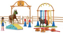 Schleich Farm World Pony agility training