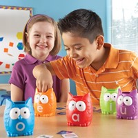 Learning Resources - Vowel Owls™ Sorting Set-2