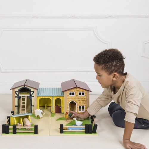 LTV - Wooden Farmyard Stables - FSC 100%-3
